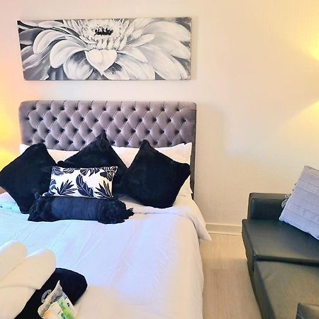 Immaculate 3-Bedrooms Dundee Apartment Екстериор снимка