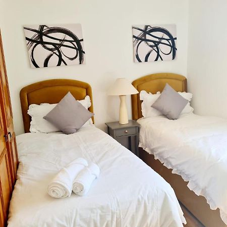 Immaculate 3-Bedrooms Dundee Apartment Екстериор снимка