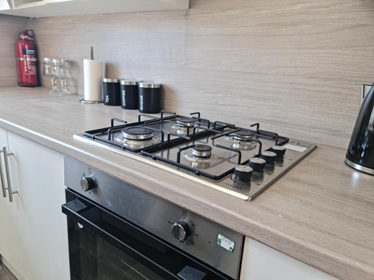 Immaculate 3-Bedrooms Dundee Apartment Екстериор снимка