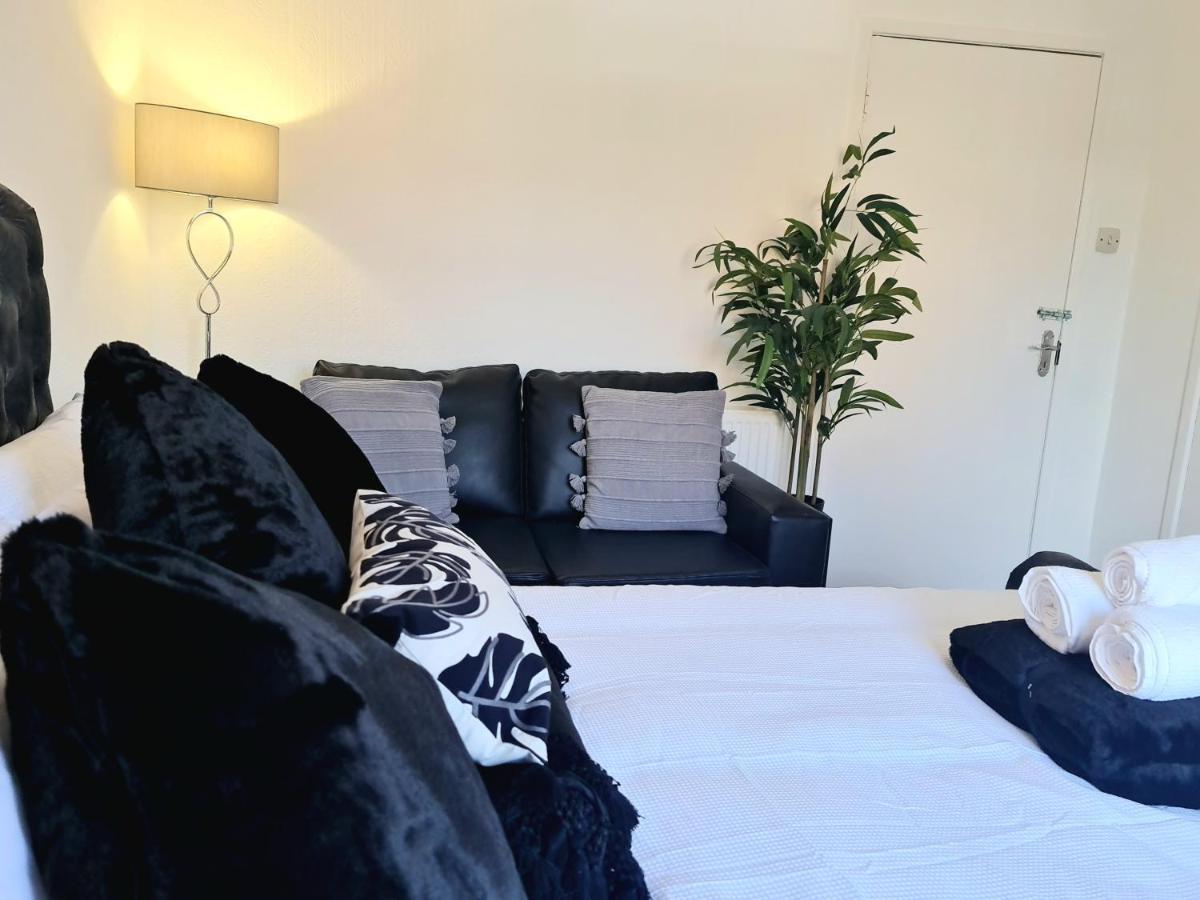 Immaculate 3-Bedrooms Dundee Apartment Екстериор снимка