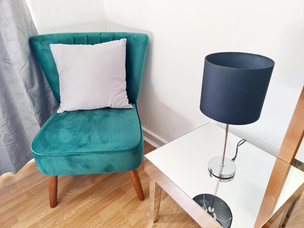 Immaculate 3-Bedrooms Dundee Apartment Екстериор снимка